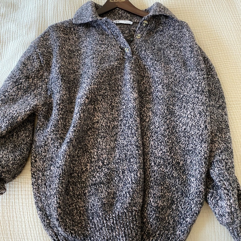 Oversized - Picture 2 of 3